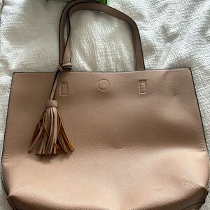 Tan tote bag